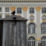 Nymphenburger Schlo� mit Taube